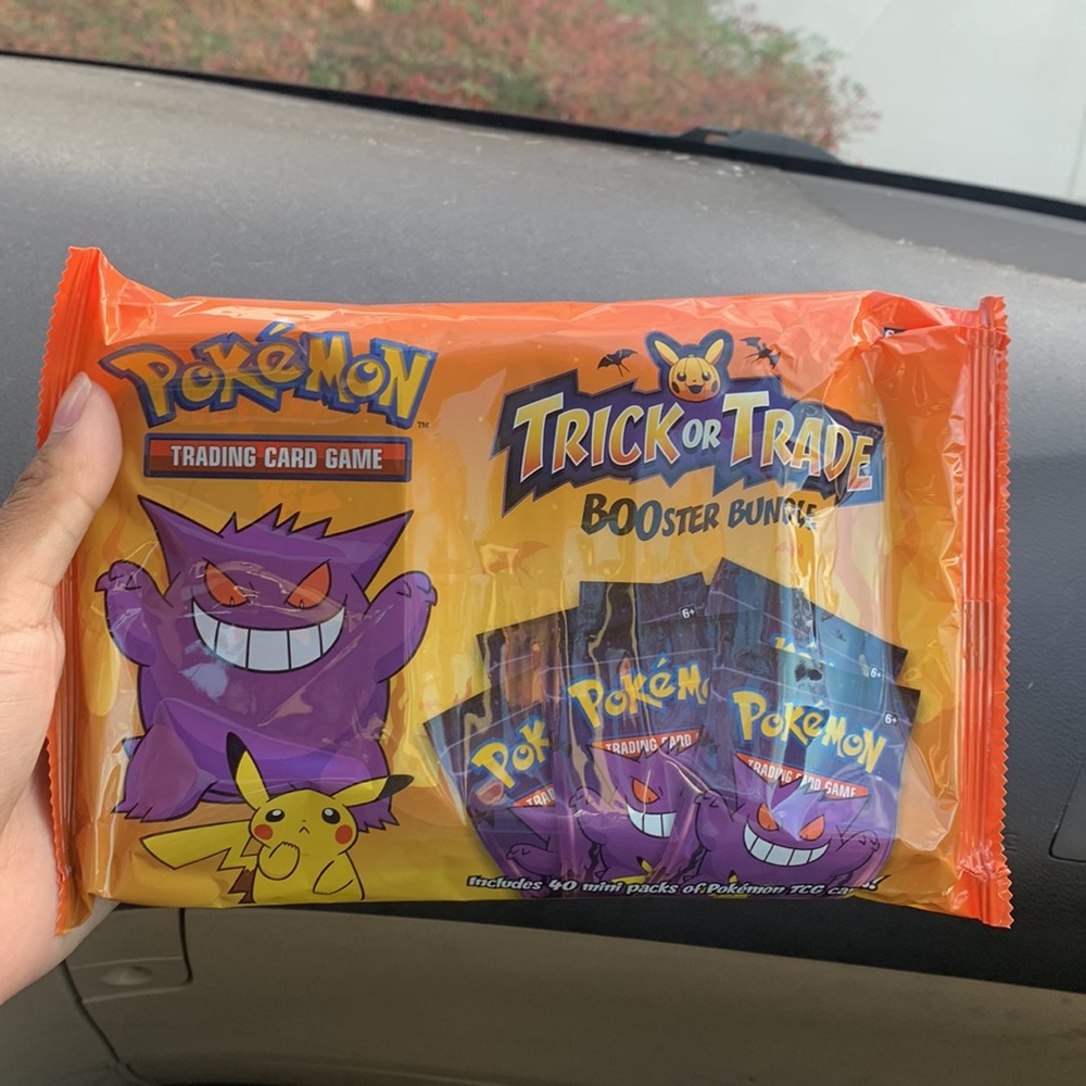 Trick or Trade Pokémon Trading Cards BOOster Bundle
